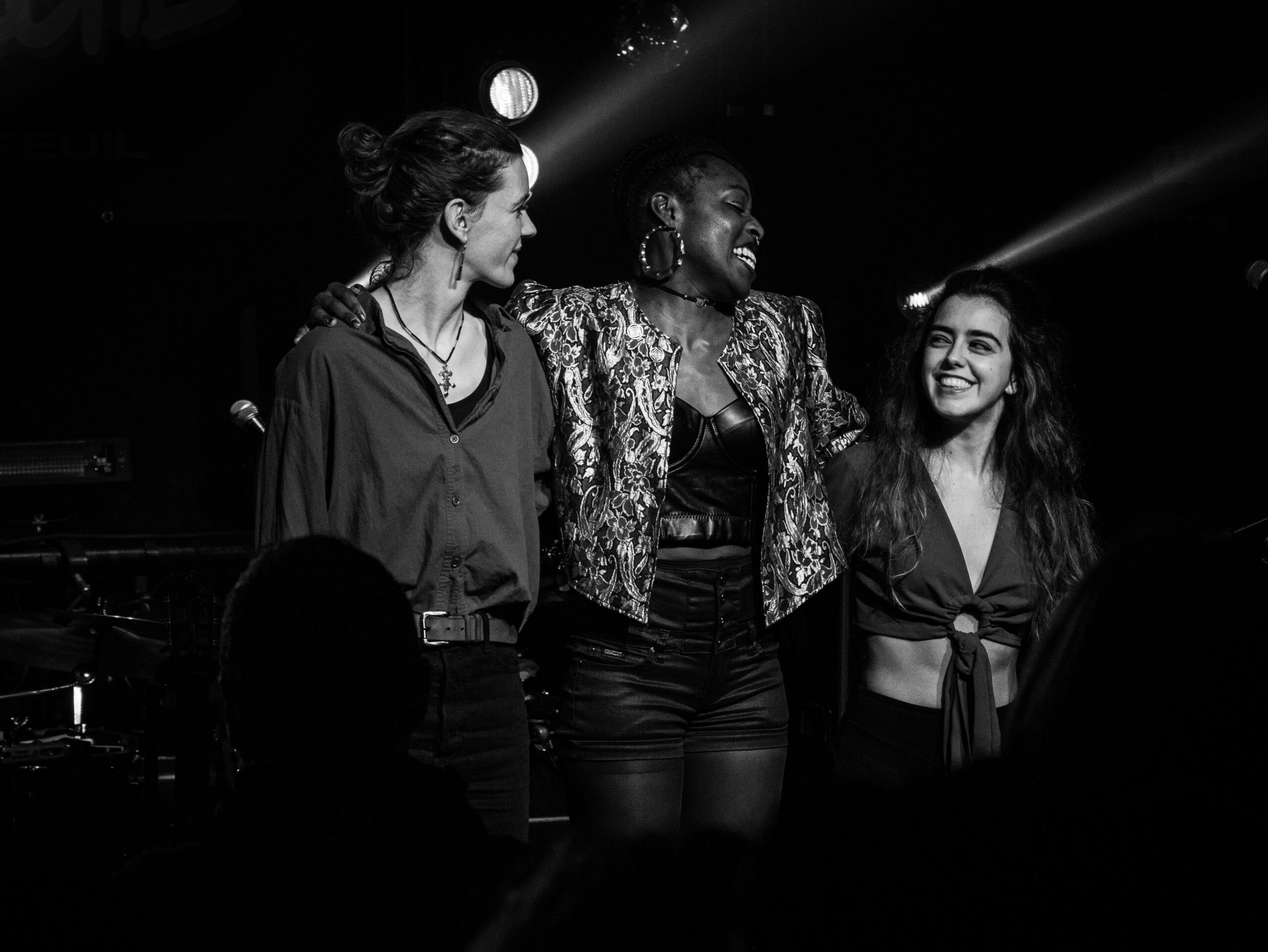 DEBRIEF FESTIVAL - Mary May © 100 Focale Production